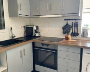 Gallery image depicting the kitchen
